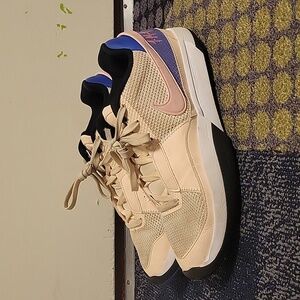 Ja 1 guava ice size 9